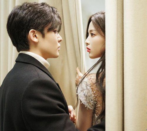 侯明昊恋情爆料最新,甜蜜互动引粉丝热议 第1张 侯明昊恋情爆料最新,甜蜜互动引粉丝热议 第1张